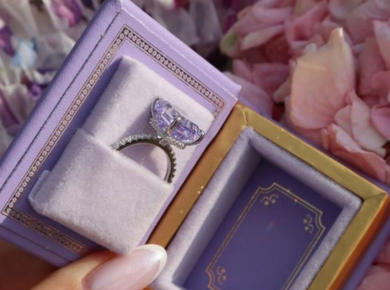 Як оригінально і красиво подарувати перстень дівчині?