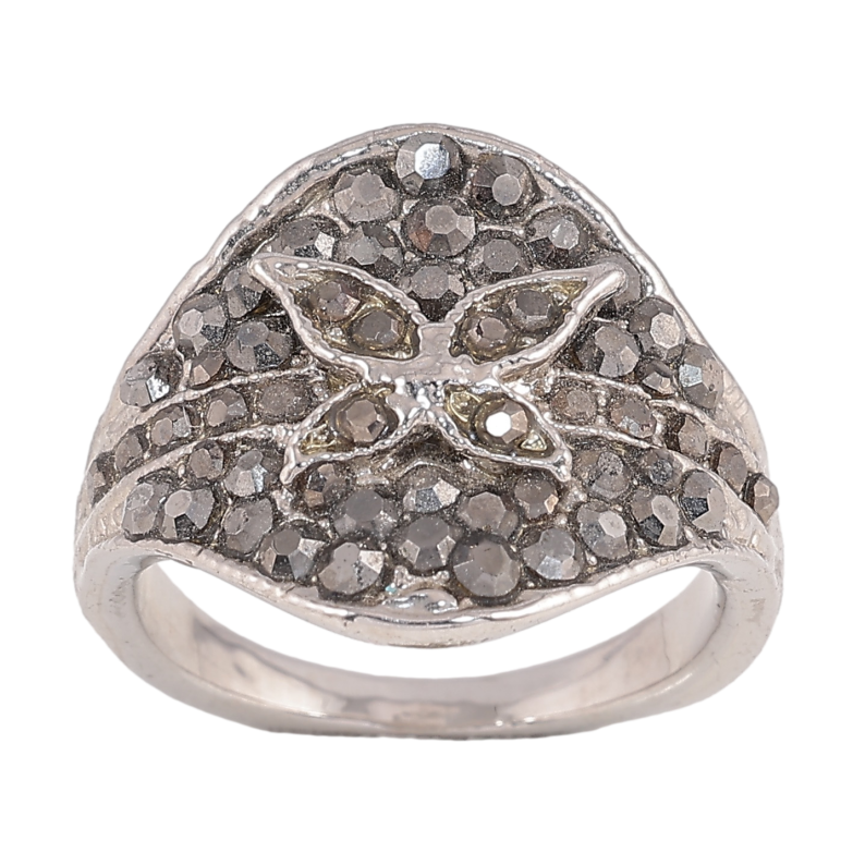 Кольцо "Узор бабочка с инкрустацией стразами" р. 16.5 фото №1 Кольцо "Узор бабочка с инкрустацией стразами" р. 16.5 фото №1