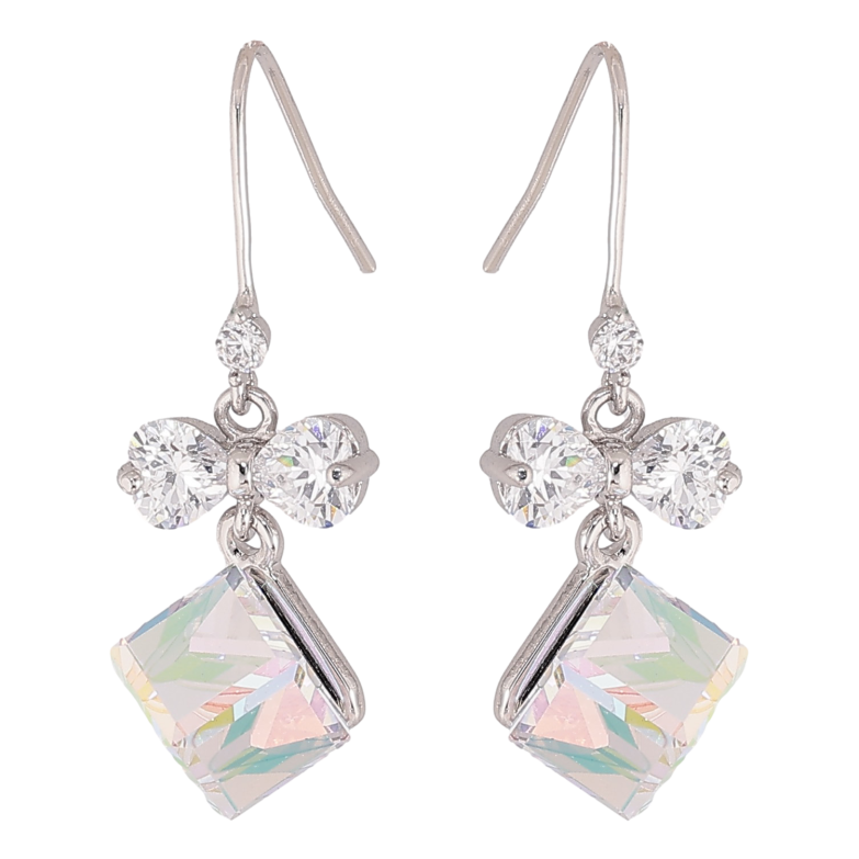 Серьги Xuping цвет Родий с кристаллами Swarovski французский замок "Кристальные кубики Shimmer с бантами" фото №8 Серьги Xuping цвет Родий с кристаллами Swarovski французский замок "Кристальные кубики Shimmer с бантами" фото №8