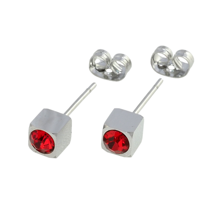 Серьги Xuping TTM Stainless Steel цвет Родий пусеты Кубики с красными фианитами 5х5мм фото №20