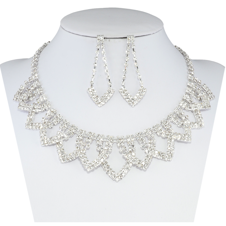 Набор Колье Серьги Инкрустация стразами длина колье 34-51см х 5-24мм фото №1 Набор Колье Серьги Инкрустация стразами длина колье 34-51см х 5-24мм фото №1