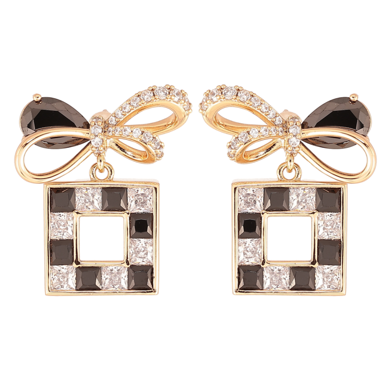 Сережки Xuping QQMM Позолота 18K пусети «Банти з квадратними підвісками та чорно-білим цирконієм» фото №1 Сережки Xuping QQMM Позолота 18K пусети «Банти з квадратними підвісками та чорно-білим цирконієм» фото №1