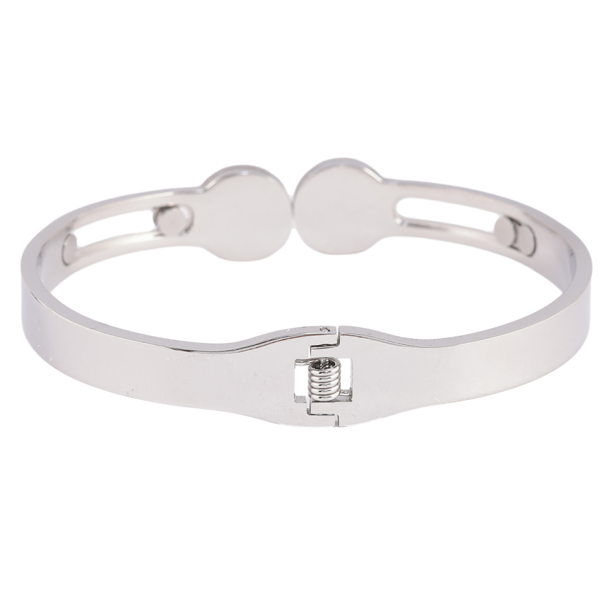 Браслет Xuping ТТМ Stainless Steel колір Родій «Візерунок із чорною та перламутровою вставками» ø 5.8см фото №1 Браслет Xuping ТТМ Stainless Steel колір Родій «Візерунок із чорною та перламутровою вставками» ø 5.8см фото №1